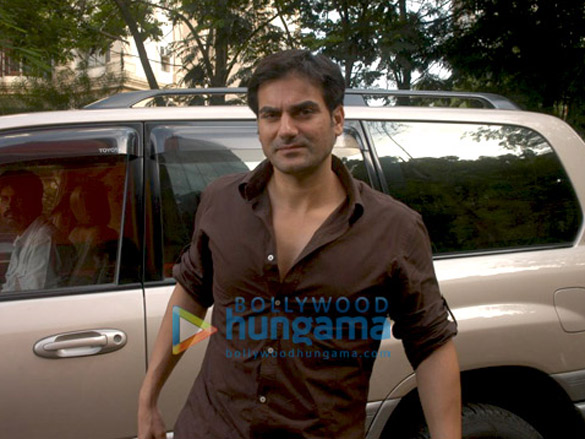 film kisaans promotion at reliance store 9