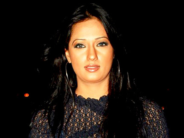 giselle walks for jade at gitanjali derby fashion show 7