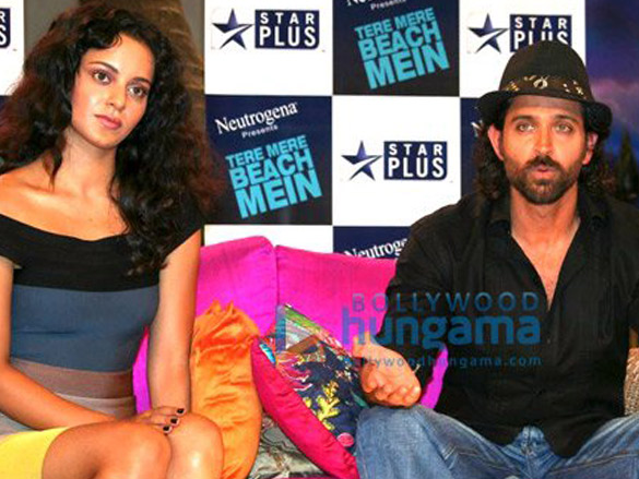 hrithik and kangna with farah khan on the sets of her chat show tere mere beach mein 11