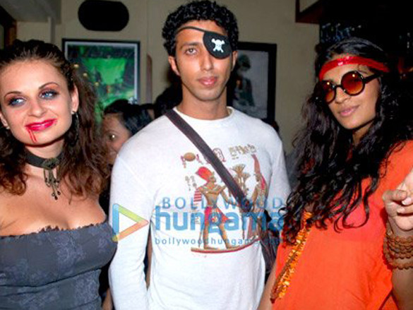 imran khan and dino morea at elbo room halloween bash 4