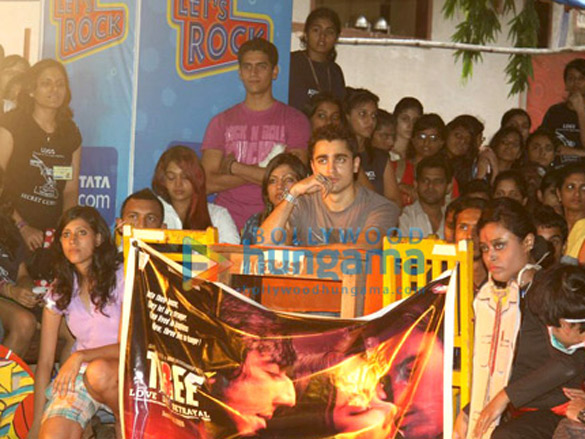 imran khan judges a dance contest at malhar fest 7