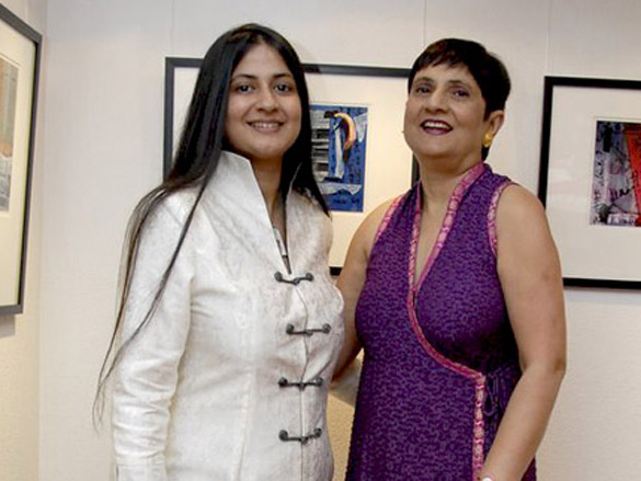 irrfan khan and sonal chauhan at art exhibition 9