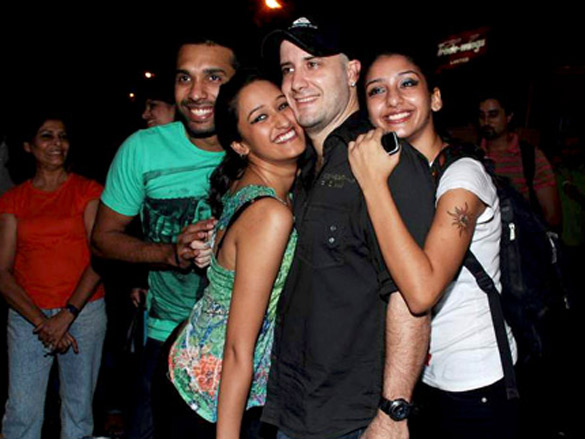 jackiegracy singh and anushka manchanda at kala ghoda festival 28