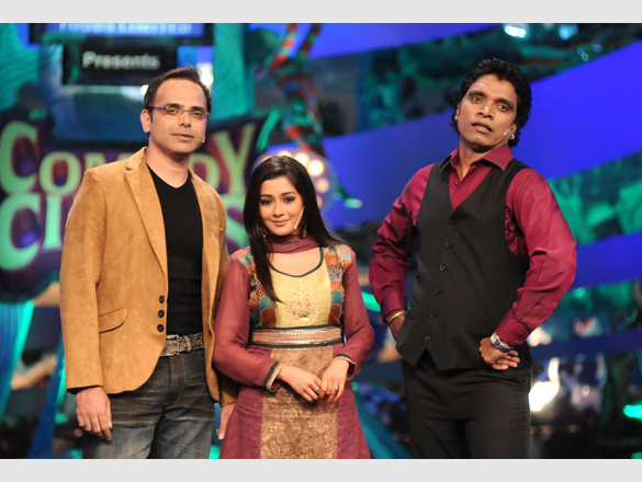 ritesh and jacqueline promote aladin on comedy circus 3 5