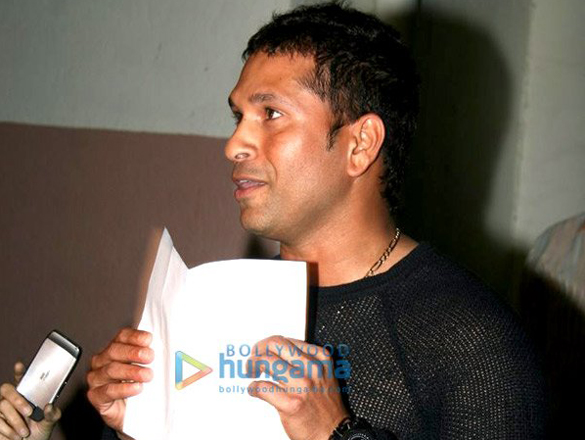sachin tendulkar watches 3 idiots 7