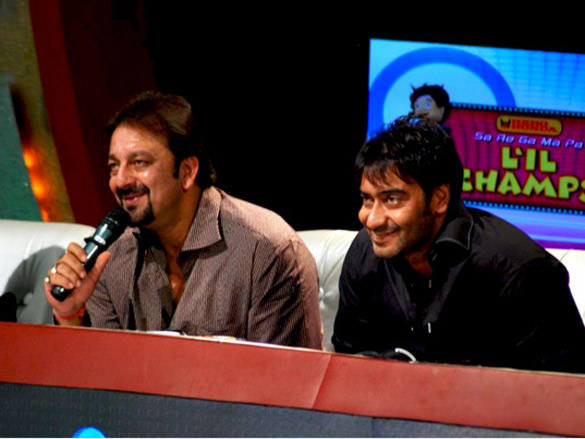 sanjay dutt and ajay devgan promote all the best 9