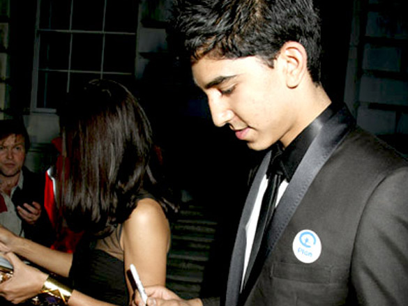 screening of slumdog millionaire at somerset house in london 12