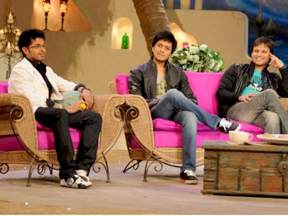 sreesanthvivek and ritesh on tere mere beach mein 4