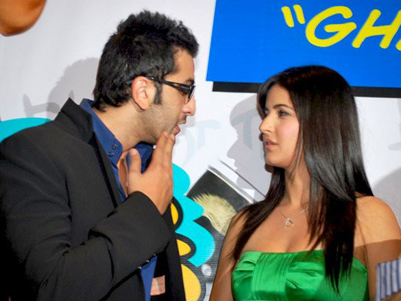 success party of ajab prem ki ghazab kahani 6