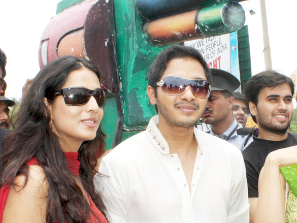 the cast of aagey se right at gun visarjan event 7