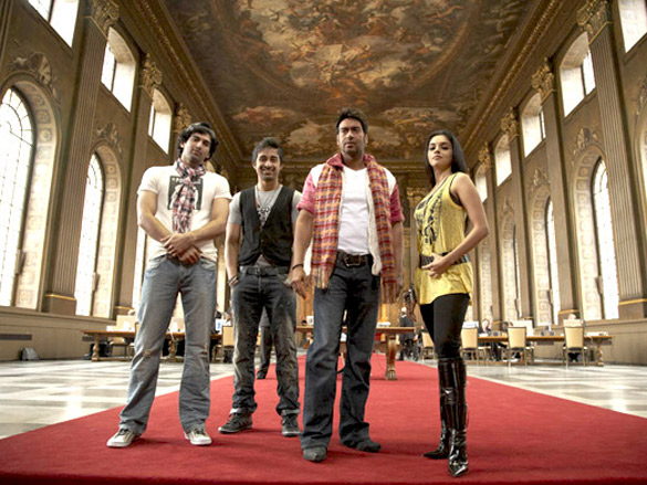 ajay devganasinrannvijay singhadithya roy kapoor 2