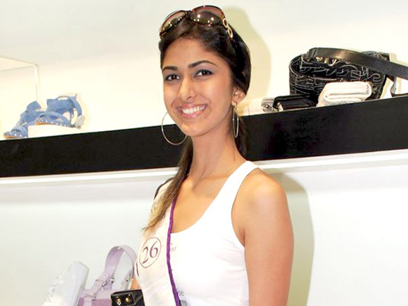 i am she miss universe 2010 pageant contestants go shopping 8