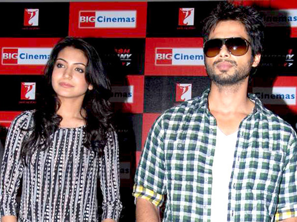 badmaash companys cast visits big cinemas at r city mall 5