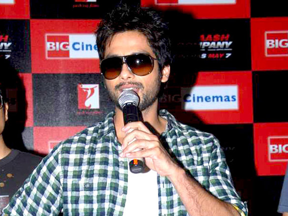badmaash companys cast visits big cinemas at r city mall 8