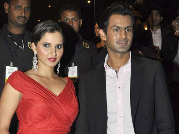 salman vivek shahid and sania grace femina miss india 2010 contest 9