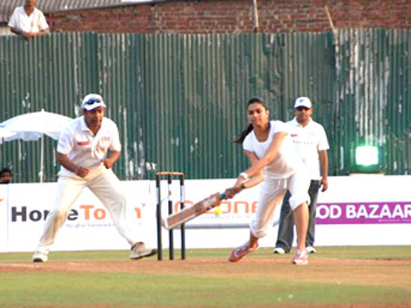 housefull cricket match 9