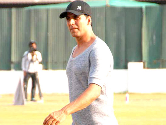 housefull cricket match 11