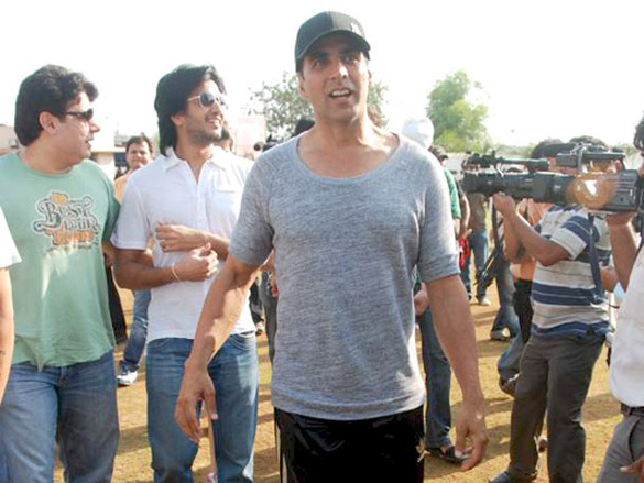 housefull cricket match 22