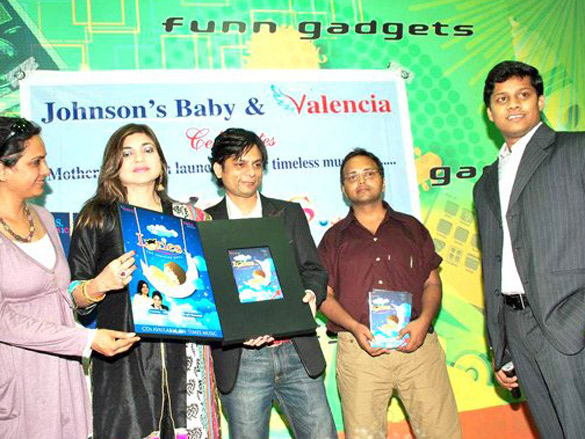 alka yagnik launches loories album 2
