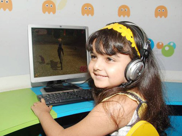 bumm bumm bole stars at r mall 6