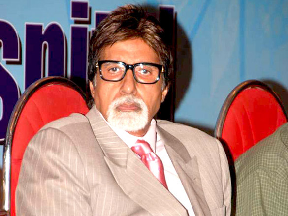 amitabh bachchan hands over ambulance to bethany trust 3