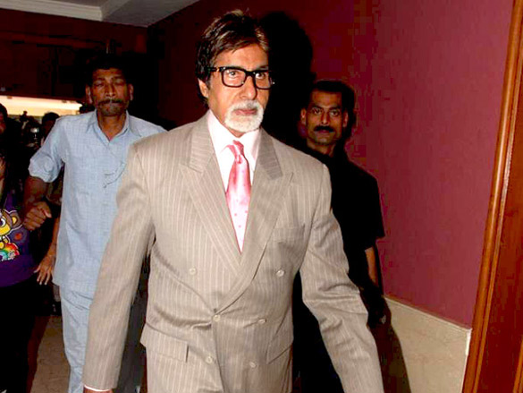 amitabh bachchan hands over ambulance to bethany trust 4