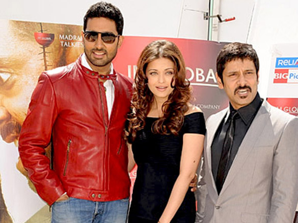 aishwarya rai bachchan abhishek bachchan and chiyaan vikram attends raavan photocall at the salon diane during 63rd annual international cannes film festival 4