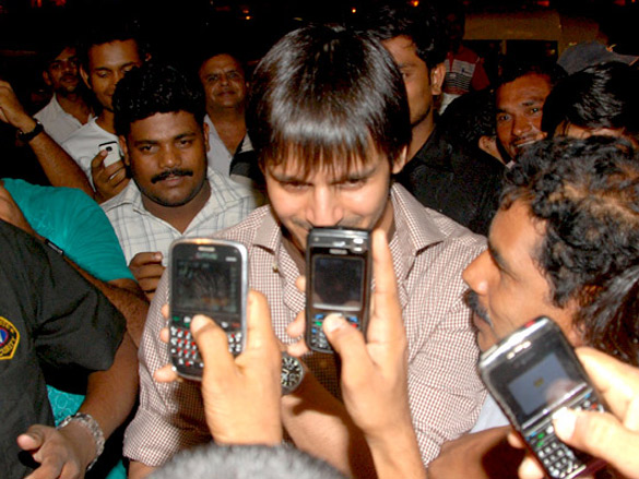 vivek lara ritesh and others leave for iifa 9
