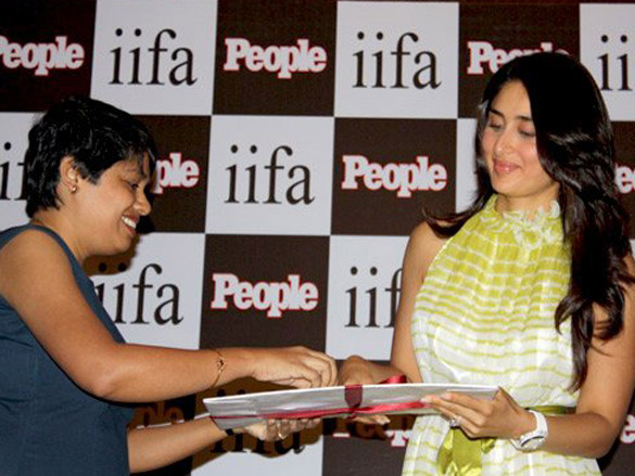 kareena launches people magazines new edition at iifa sri lanka 5