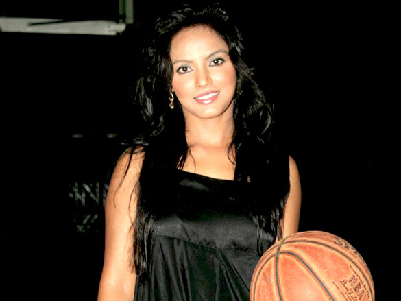 neetu chandra graces nba india basketball finale 4