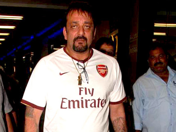 saif kareena bipasha kangna and sanjay dutt arrive back from iifa sri lanka 22