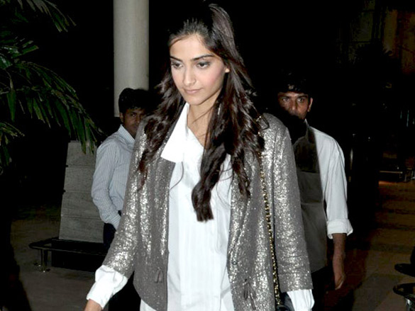sonam kapoor returns from ahmedabad i hate luv storys promotions 6
