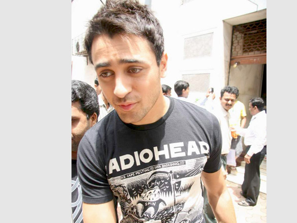 promotion of i hate luv storys at radio mirchi 98 3 fm 8