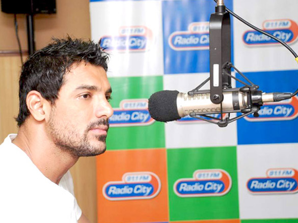 john abraham promotes aashayein at radio city 91 1 fm 4