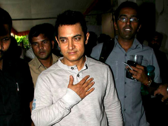 aamir khan promotes peepli live on indian idol 5 3