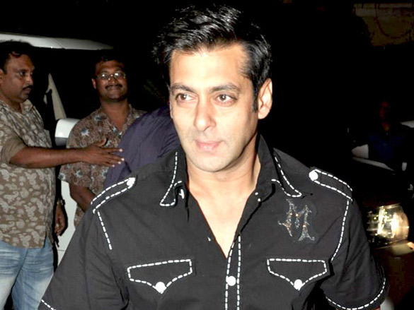 salman aamir and others at the special screening of peepli live 6