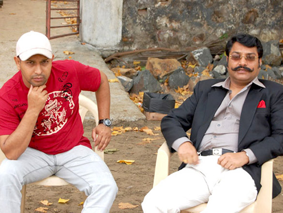 on the sets of dus tola 3