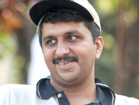 on the sets of dus tola 22