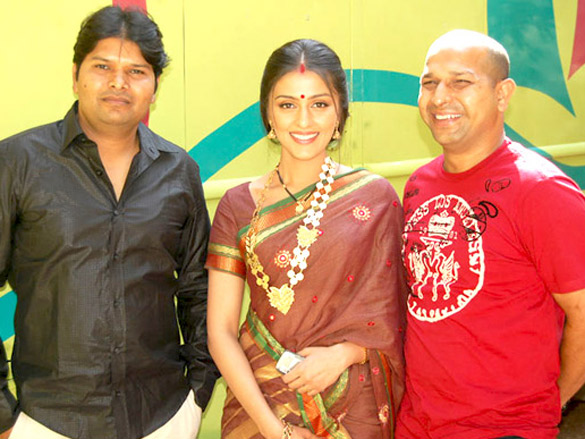 on the sets of dus tola 31