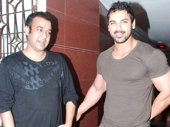 john and ayesha takia at aashayein screening 6
