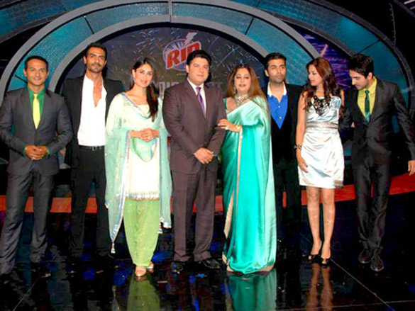 arjun and kareena promote we are family on the sets of indias got talent 2