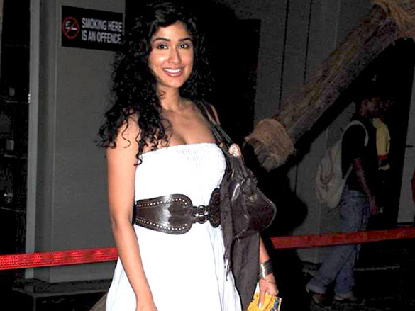 premiere of aashayein 8