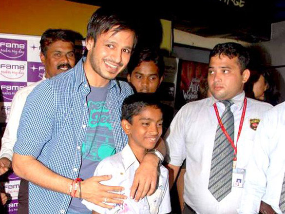 vivek oberoi promotes prince at fame 9