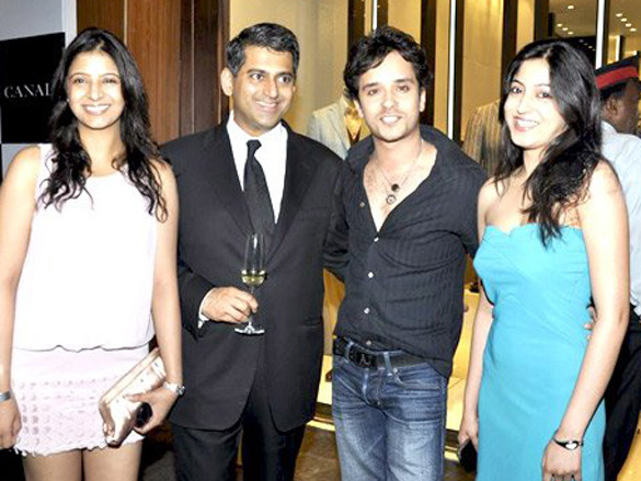 arjan bajwa and rageshwari grace canali collection launch 4
