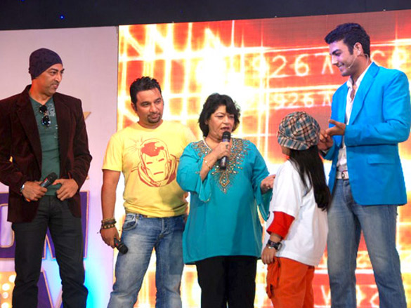 saroj khan and vindu at the launch of colors chak dhoom dhoom 4