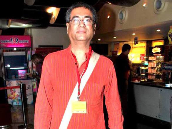 manisha koirala rahul bose at the inaugural day of kashish film festival 11