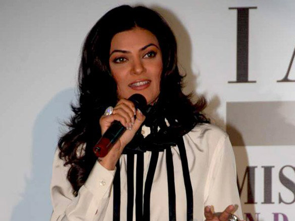 sushmita sen unveils the 30 finalists of i am she 2010 6