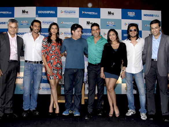 cast of housefull at hungama press meet 20