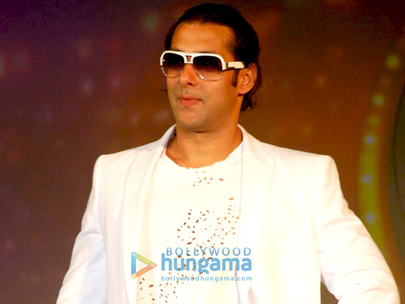salman khan at the launch of the second season of dus ka dum 5