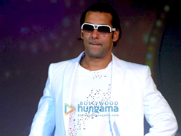salman khan at the launch of the second season of dus ka dum 30